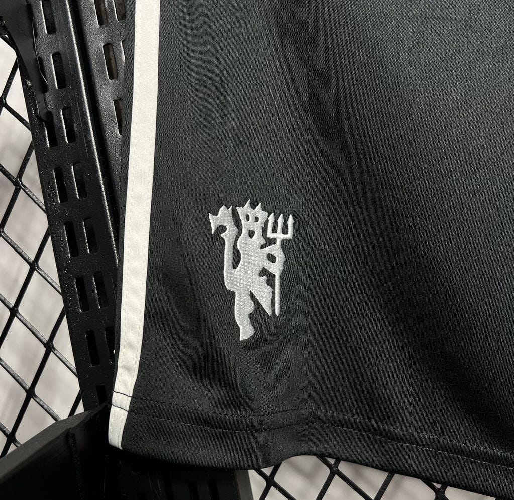 2024/25 Manchester United THIRD Shorts - Image 4