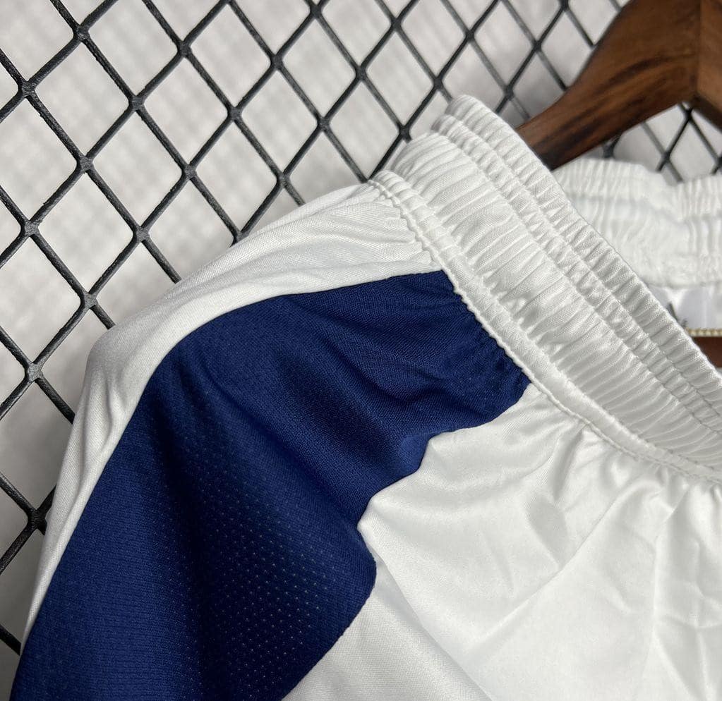 24/25 Arsenal Home Shorts - Image 3