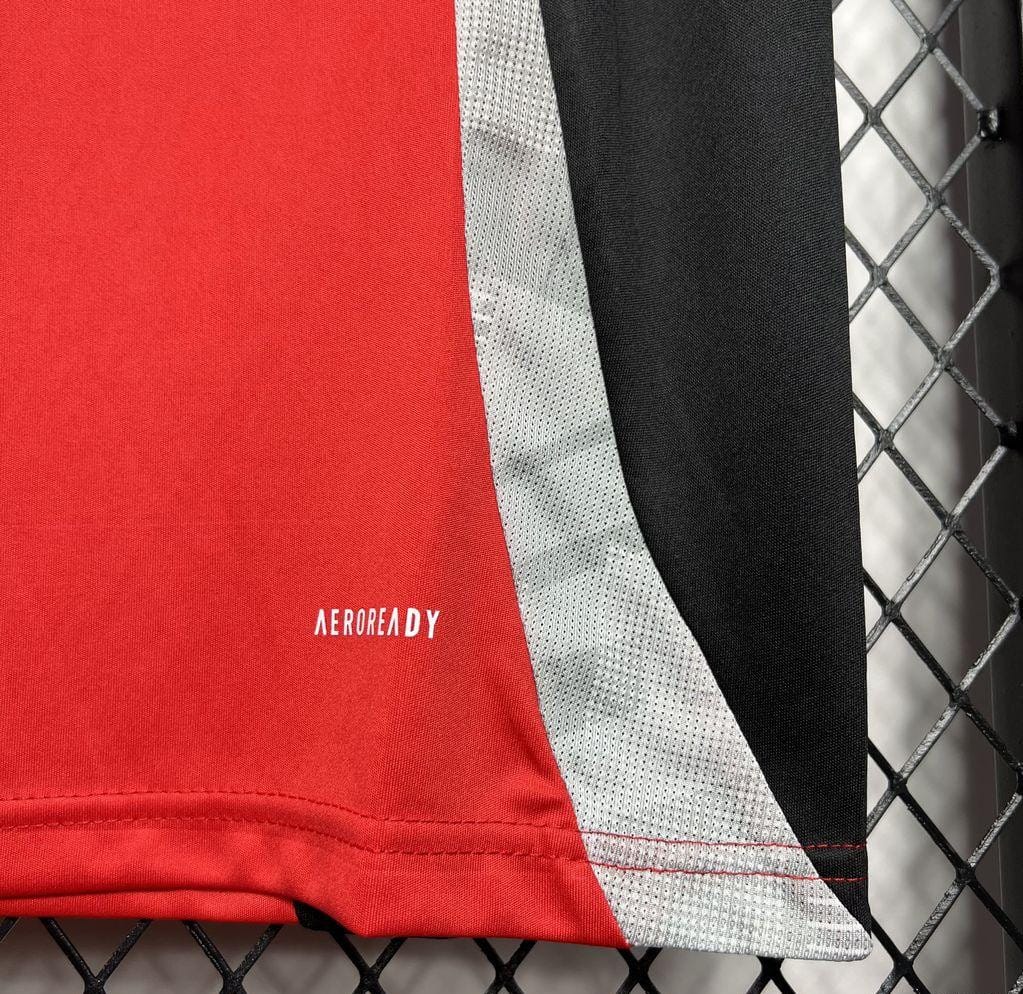 24/25 Manchester United Red Pre-match Training Jersey - Image 4