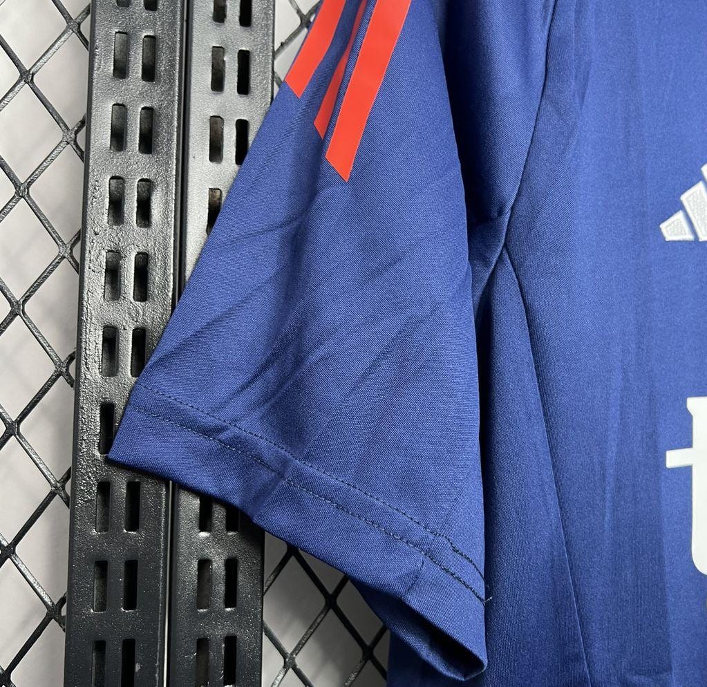 24/25 Manchester United Navy Pre-match Jersey - Image 5