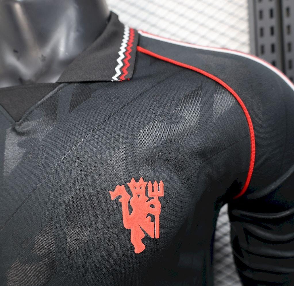 2025/26 Player Version Manchester United Special Edition Jersey - Image 2