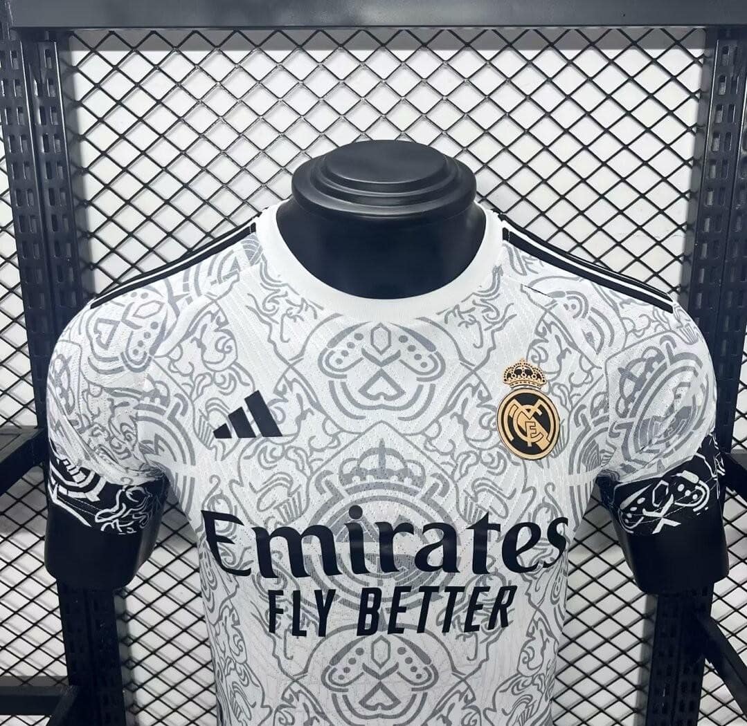 Player Version 24/25 Real Madrid White Jersey - Image 3