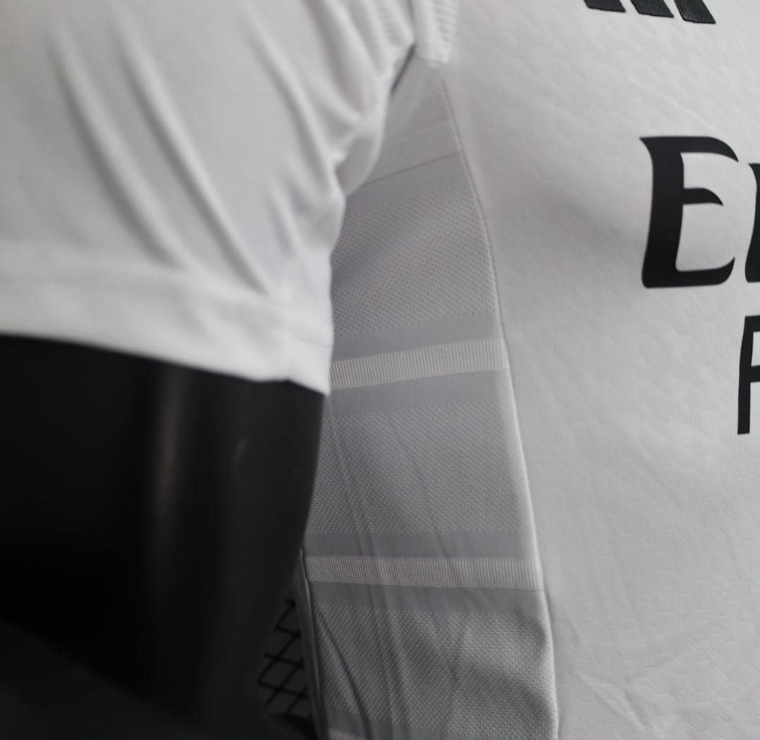 Player Version 24/25 Real Madrid Home Jersey - Image 3