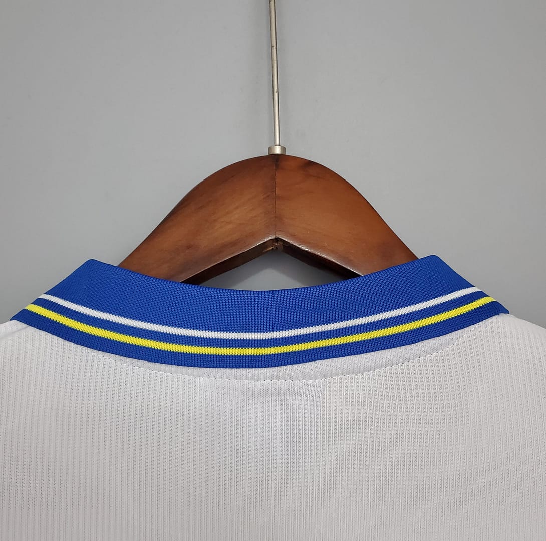 Retro Chelsea 98/00 away Soccer Jersey - Image 3