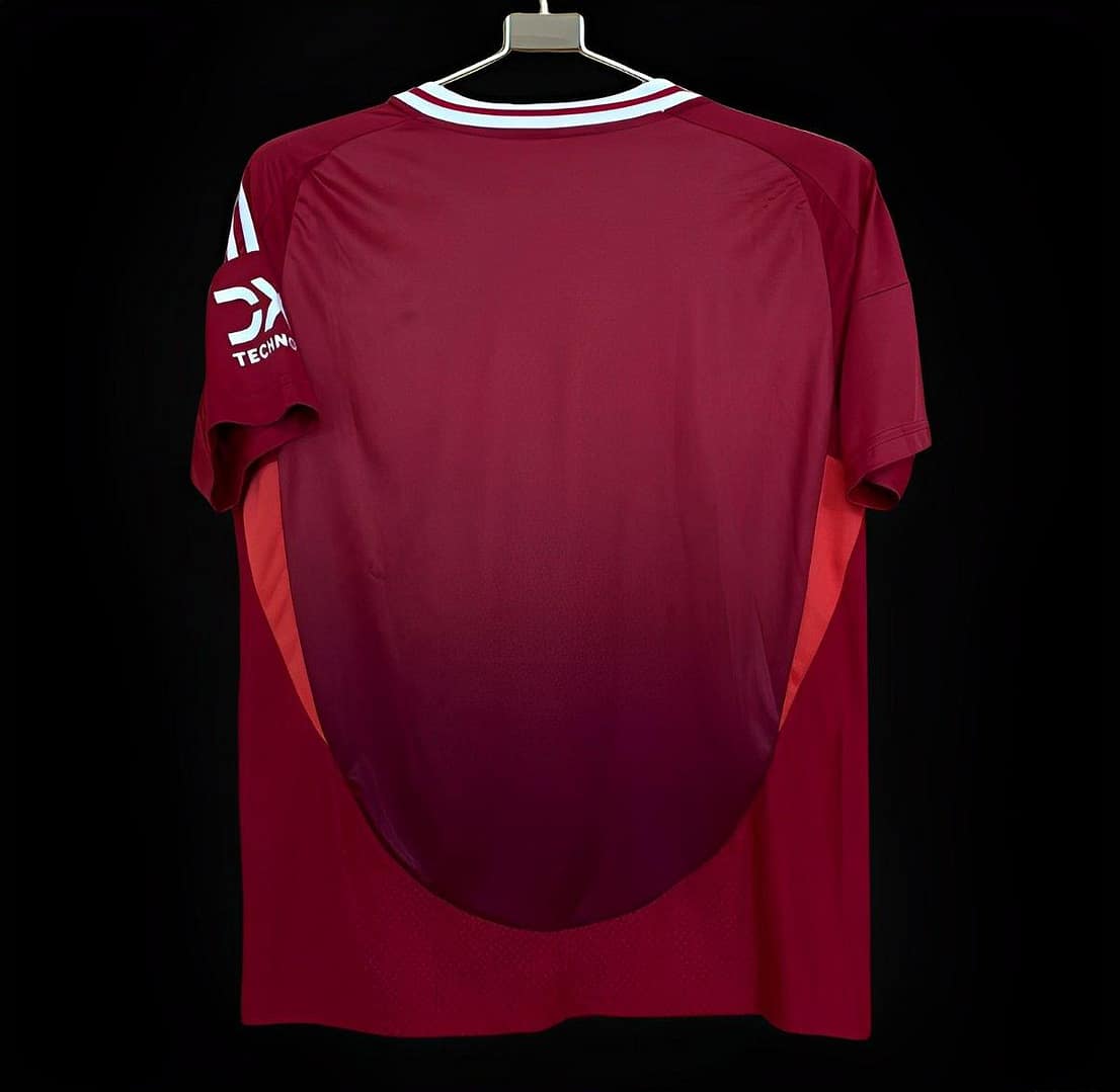 24/25 Manchester United Home Jersey - Image 2