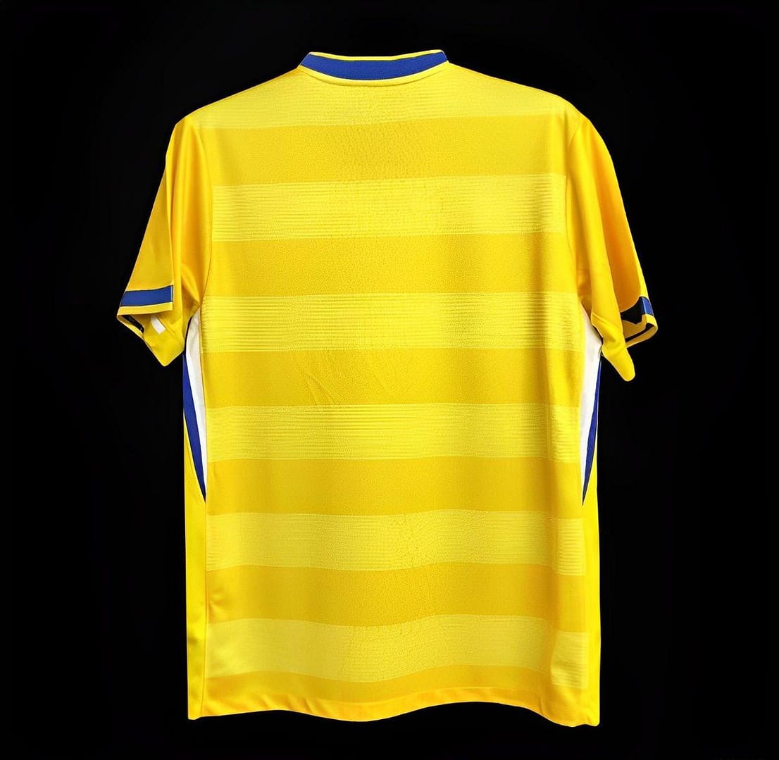 24/25 Brighton Away Yellow Jersey - Image 2