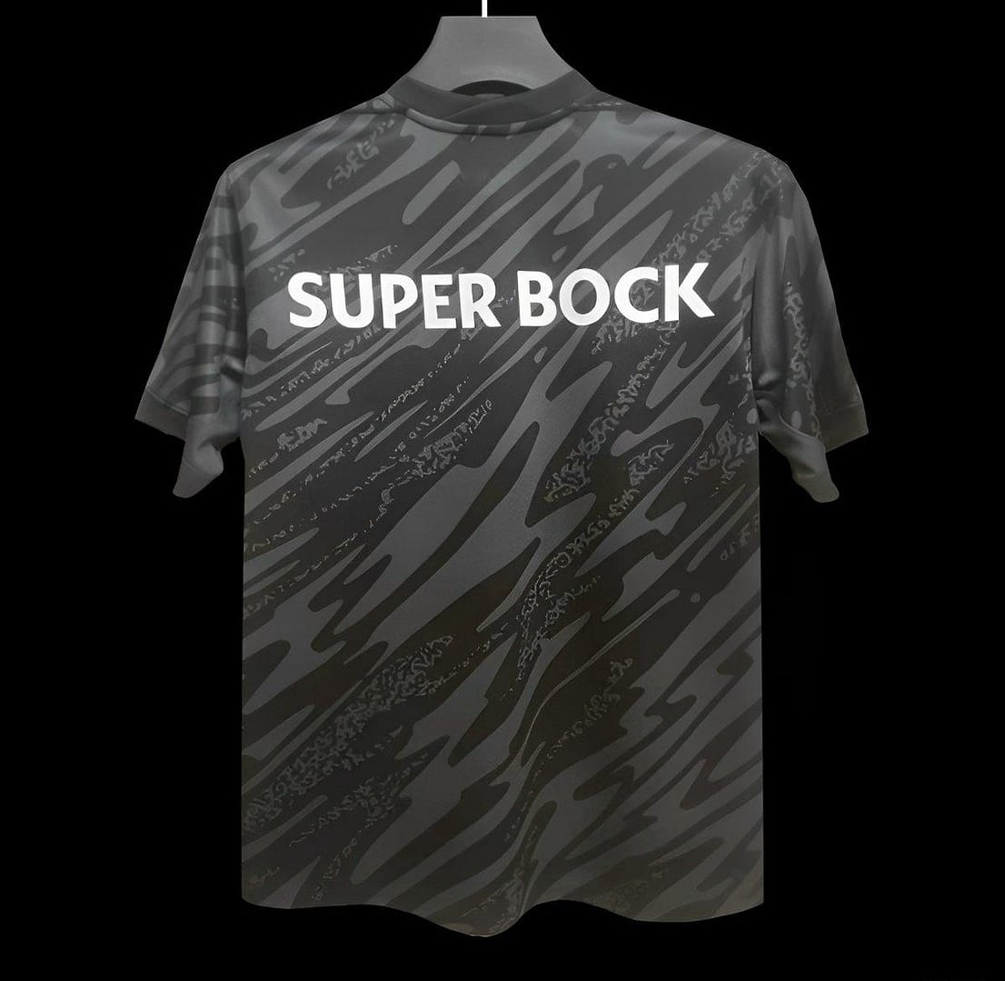 24/25 Sporting Lisbon Black Goalkeeper Jersey - Image 2