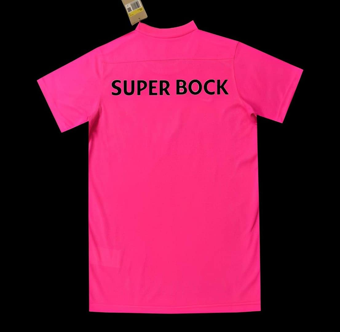 24/25 Sporting Lisbon Pink Jersey - Image 2