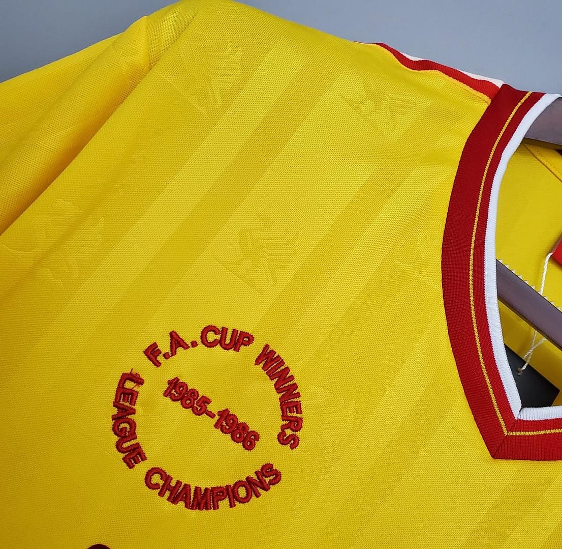 Retro 85/86 Liverpool away yellow Soccer Jersey - Image 5