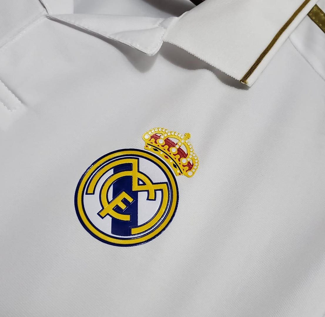 Retro Real Madrid 11/12 Long sleeve home Soccer Jersey - Image 9