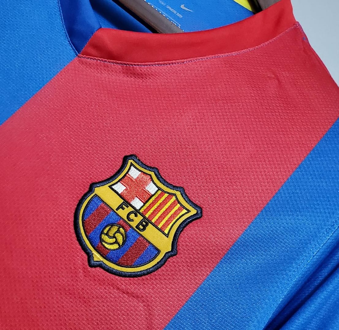 Retro Barcelona 06/07 Long sleeve home Soccer Jersey - Image 4