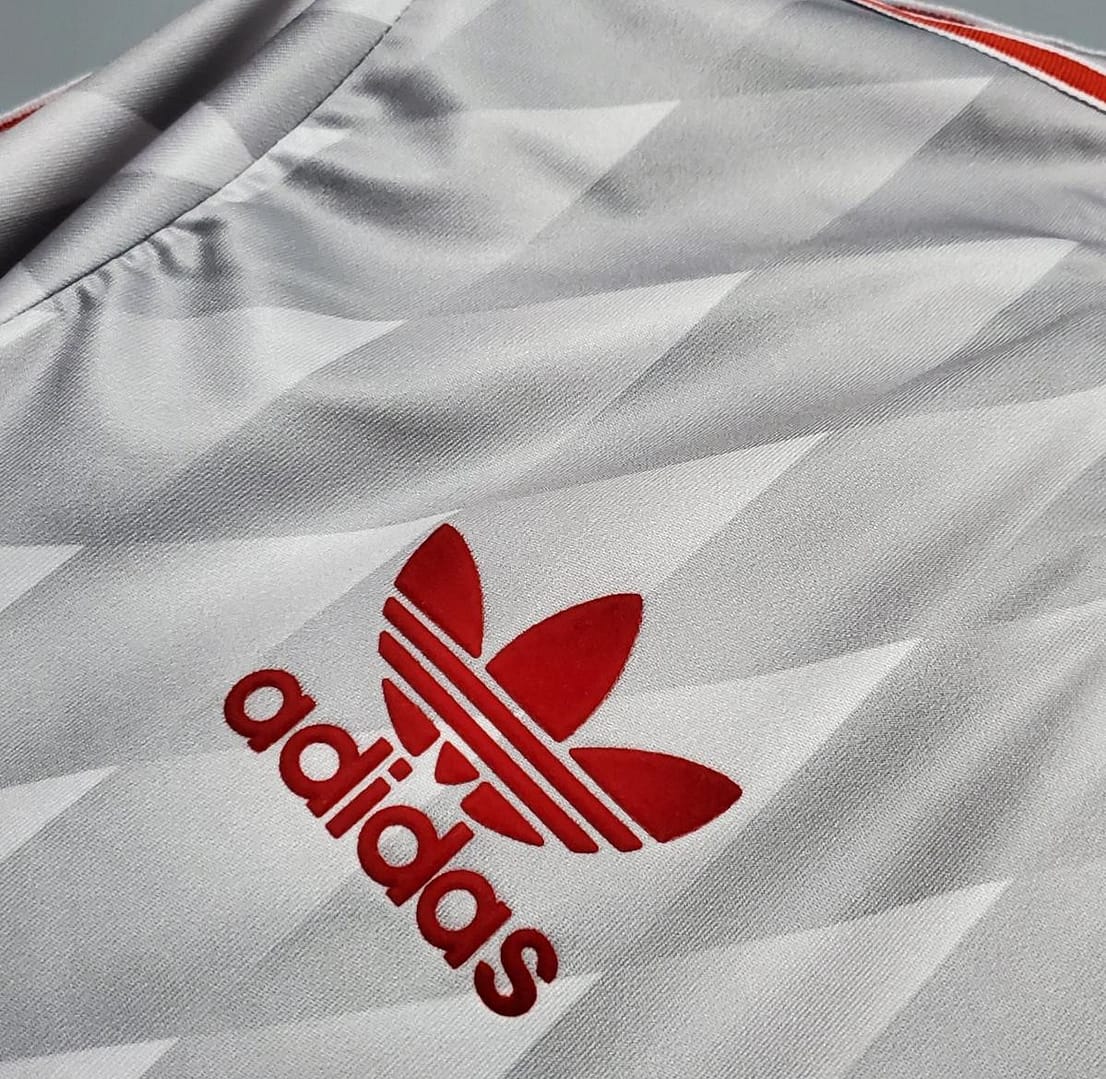 Retro 89/91 Liverpool away Soccer Jersey - Image 7