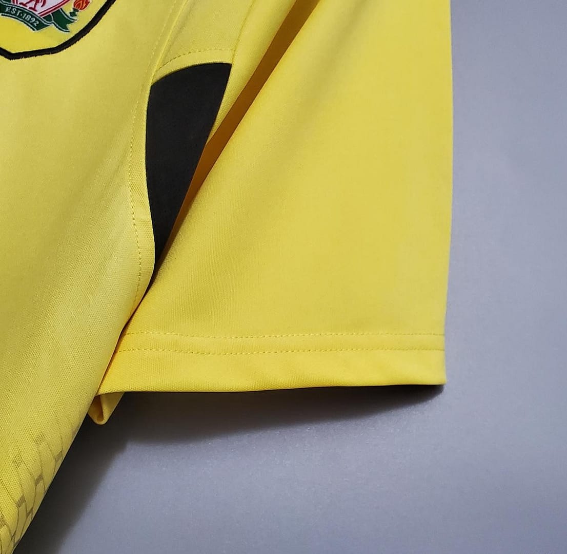 Retro 04/05 Liverpool away Soccer Jersey - Image 8
