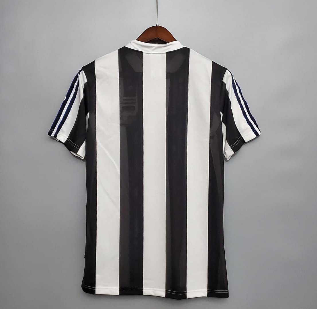 Retro 95/97 Newcastle United home Soccer Jersey - Image 2
