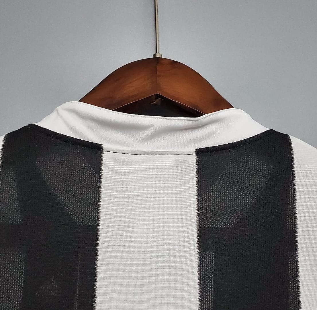 Retro 95/97 Newcastle United home Soccer Jersey - Image 3
