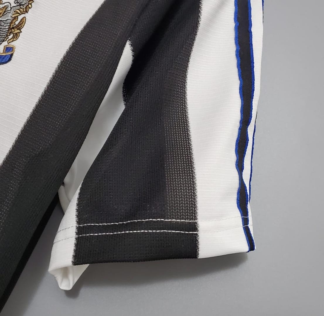 Retro 95/97 Newcastle United home Soccer Jersey - Image 7