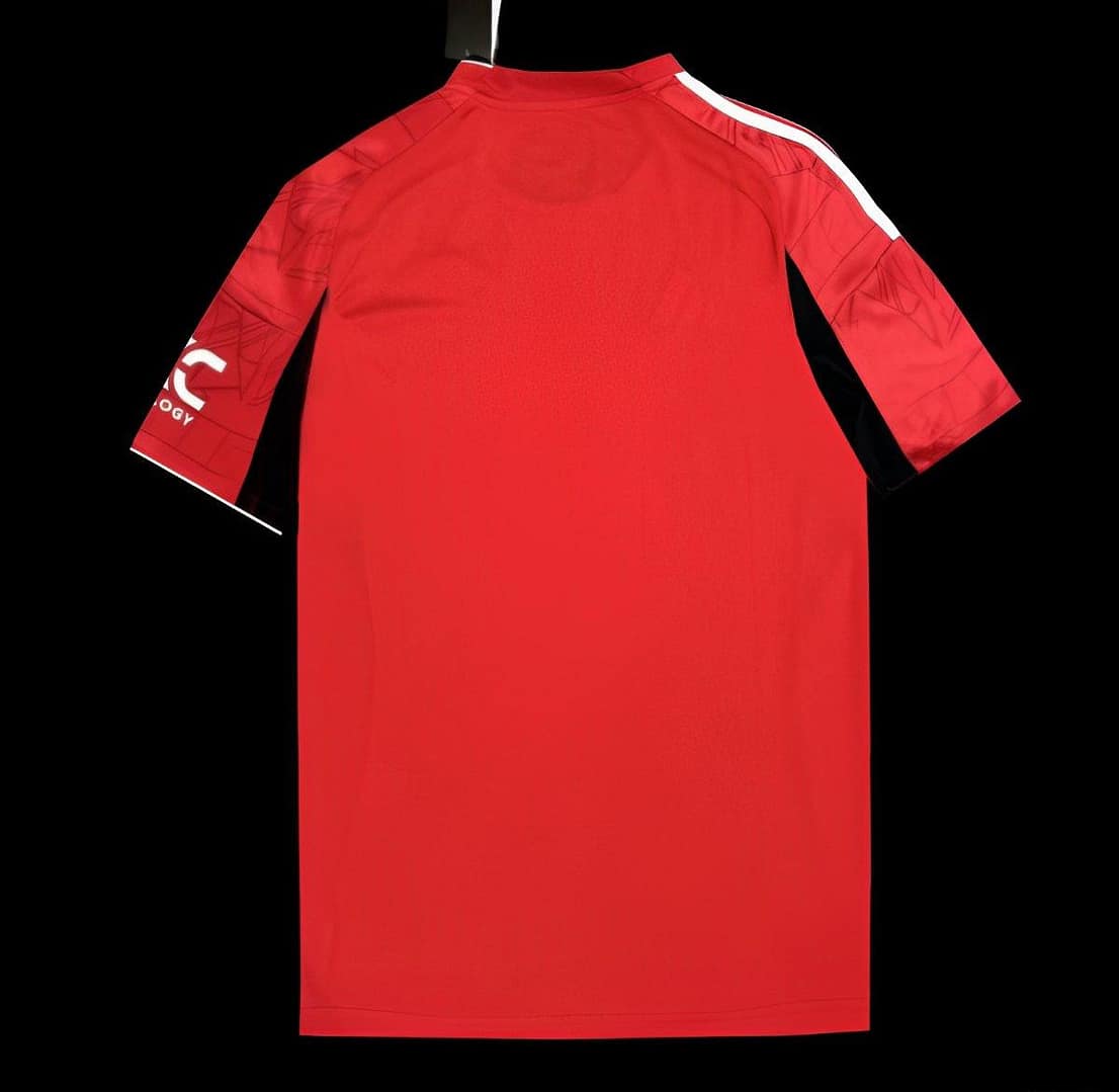 25/26 Manchester United Home Jersey - Image 2