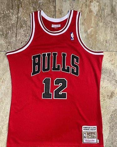 Men's Michael Jordan Red Retro Classic Team Jersey - Image 2