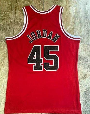 Men's Michael Jordan Red Retro Classic Team Jersey - Image 4