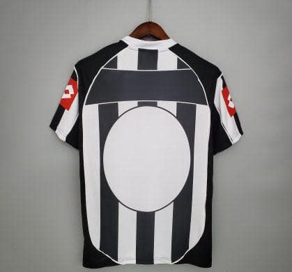 Retro 02/03 Juventus Home Jersey - Image 3