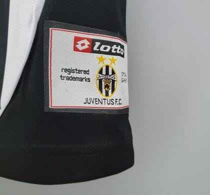 Retro 02/03 Juventus Home Jersey - Image 4