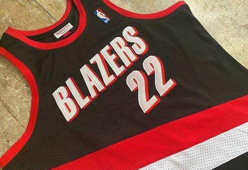 Men's Clyde Drexler Black Retro Classic Team Jersey - Image 10
