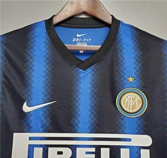 Retro 10/11 Inter Milan Home Jersey - Image 3