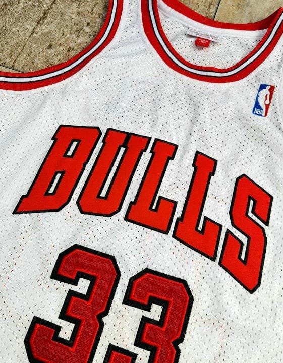 Men's Scottie Pippen White Retro Classic Team Jersey - Image 4