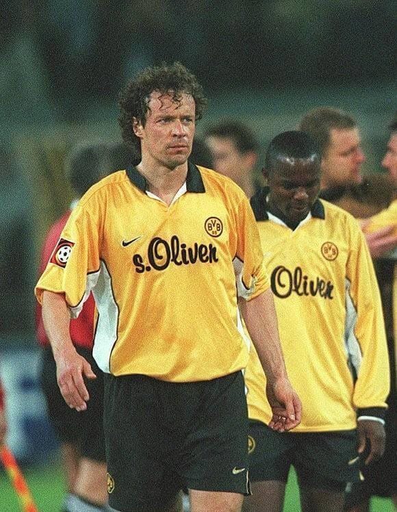 Retro 98/99 Borussia Dortmund Home Jersey - Image 4