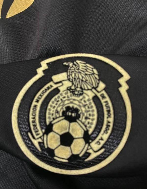 Retro 2011 Mexico Away Black Jersey - Image 10