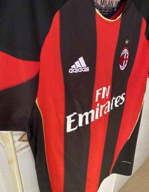 Retro 10/11 AC Milan Home Jersey - Image 6