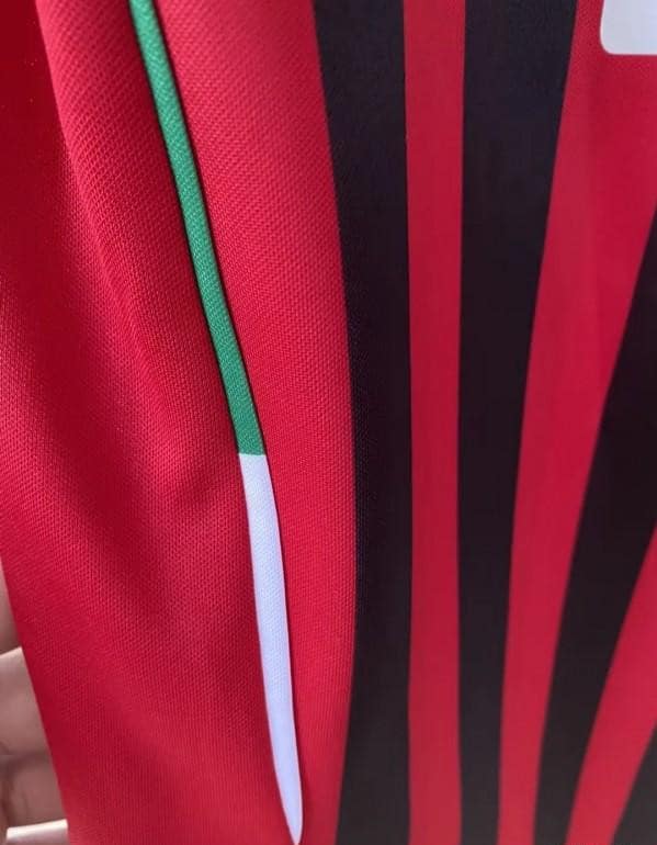 Retro 11/12 AC Milan Home Jersey - Image 5