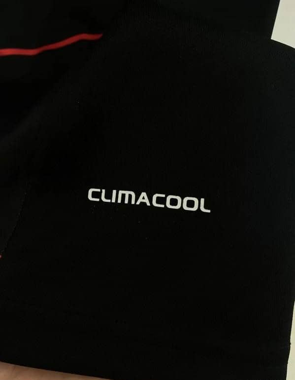 Retro 10/11 AC Milan Third Black Jersey - Image 4