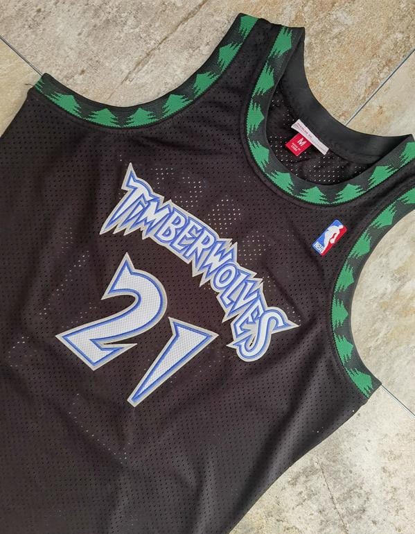 Men's Kevin Garnett Black Retro Classic Team Jersey - Image 4