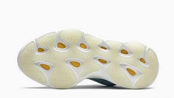 Yeezy 700 V3 Arzareth WOMEN - Image 3