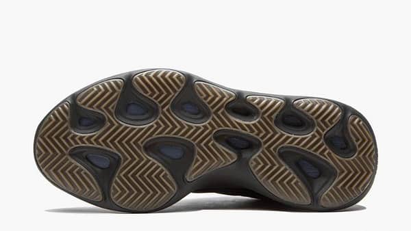 Yeezy 700 V3 Clay Brown WOMEN - Image 3