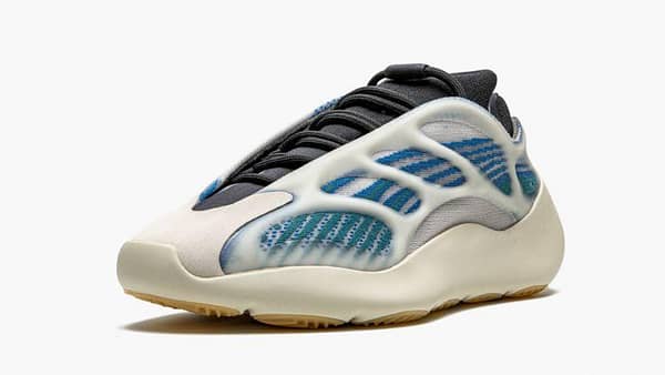 Yeezy 700 V3 Kyanite WOMEN - Image 3