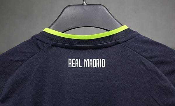 Player Version Retro 09/10 Real Madrid Away Jersey - Image 8