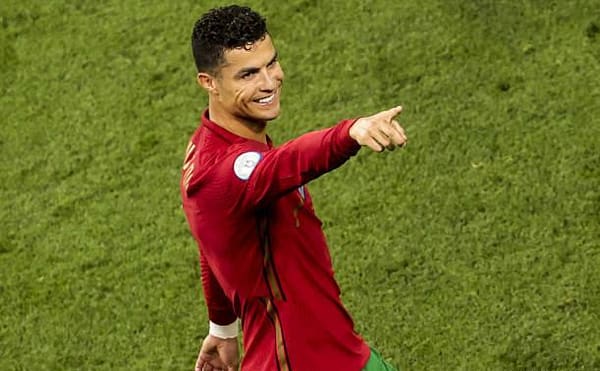 Retro 2020 Portugal Home Jersey - Image 11