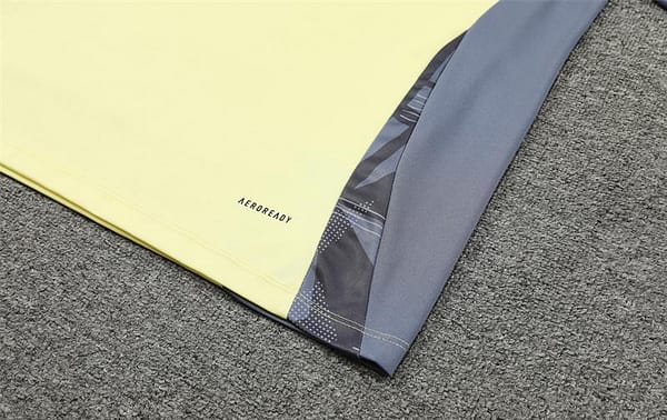 24/25 Juventus Yellow Half Zipper Jacket+Long Pants - Image 12