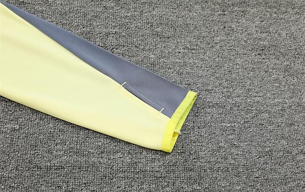 24/25 Juventus Yellow Half Zipper Jacket+Long Pants - Image 13