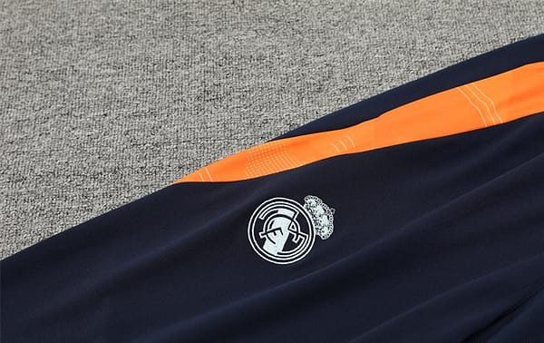 24/25 Real Madrid White/Navy Half Zipper Jacket+Long Pants - Image 6