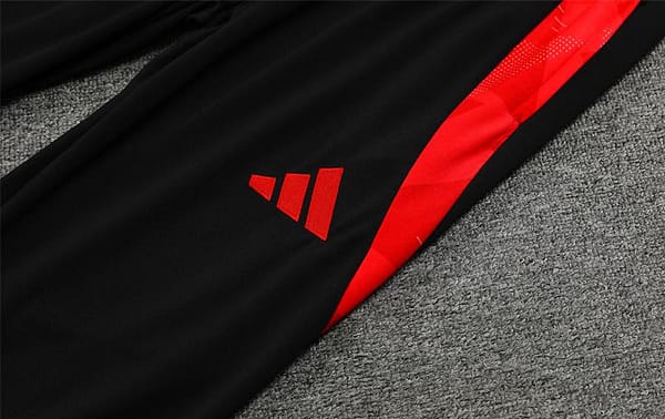 24/25 Manchester United Black/Red Special Half Zipper Jacket+Long Pants - Image 5