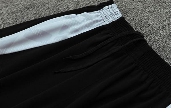 24/25 Real Madrid White Special Half Zipper Jacket+Long Pants - Image 3