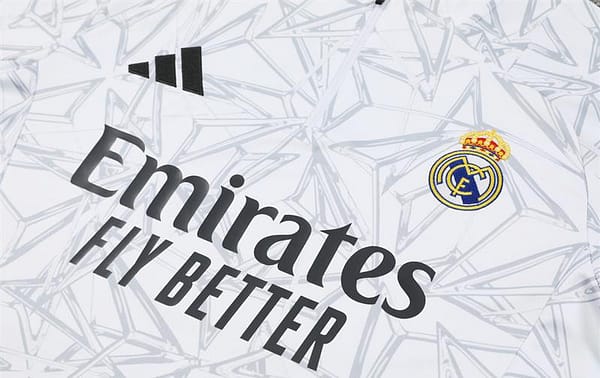 24/25 Real Madrid White Special Half Zipper Jacket+Long Pants - Image 12