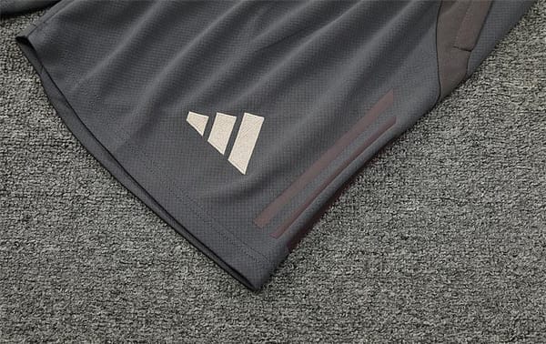 24/25 Real Madrid Black/Pink Short Sleeve Jersey+Shorts - Image 4