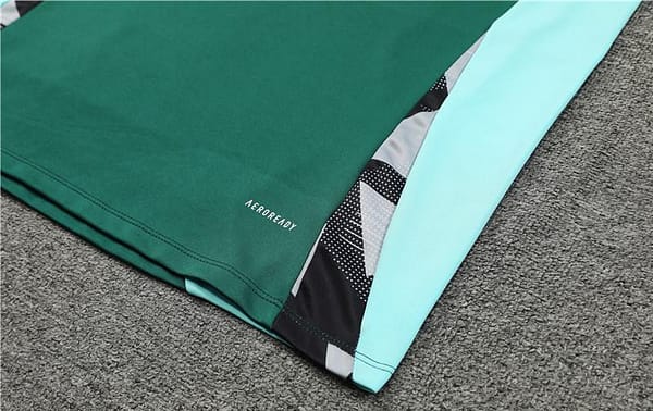 24/25 Manchester United Green Half Zipper Jacket+Long Pants - Image 9