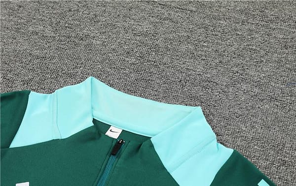 24/25 Manchester United Green Half Zipper Jacket+Long Pants - Image 12