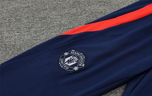 24/25 Kids Manchester United Navy Half Zipper Jacket+Long Pants - Image 6