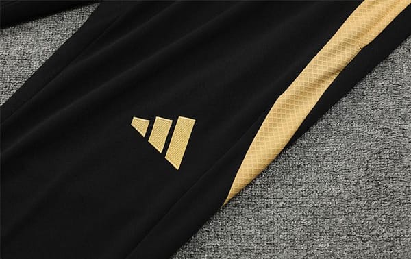 24/25 Real Madrid Black/Golden Half Zipper Jacket+Long Pants - Image 5
